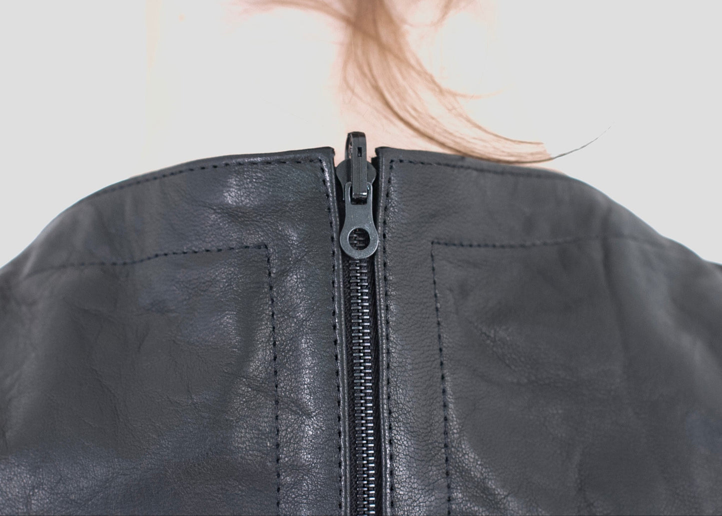 The Mini Dress ONYX detail leather 76cm